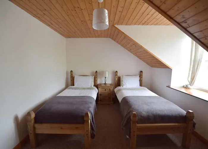 The Old School House 펜션 클리프덴