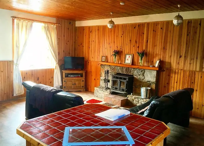 The Old School House * Clifden